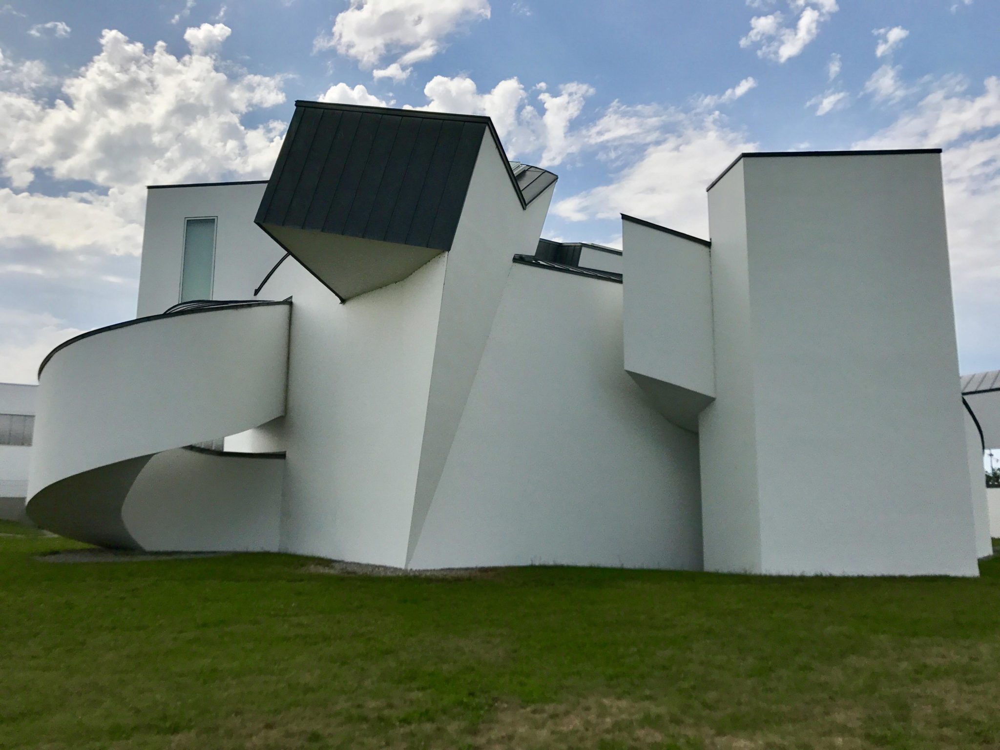 Le Musée du Design de Vitra par Frank Gehry