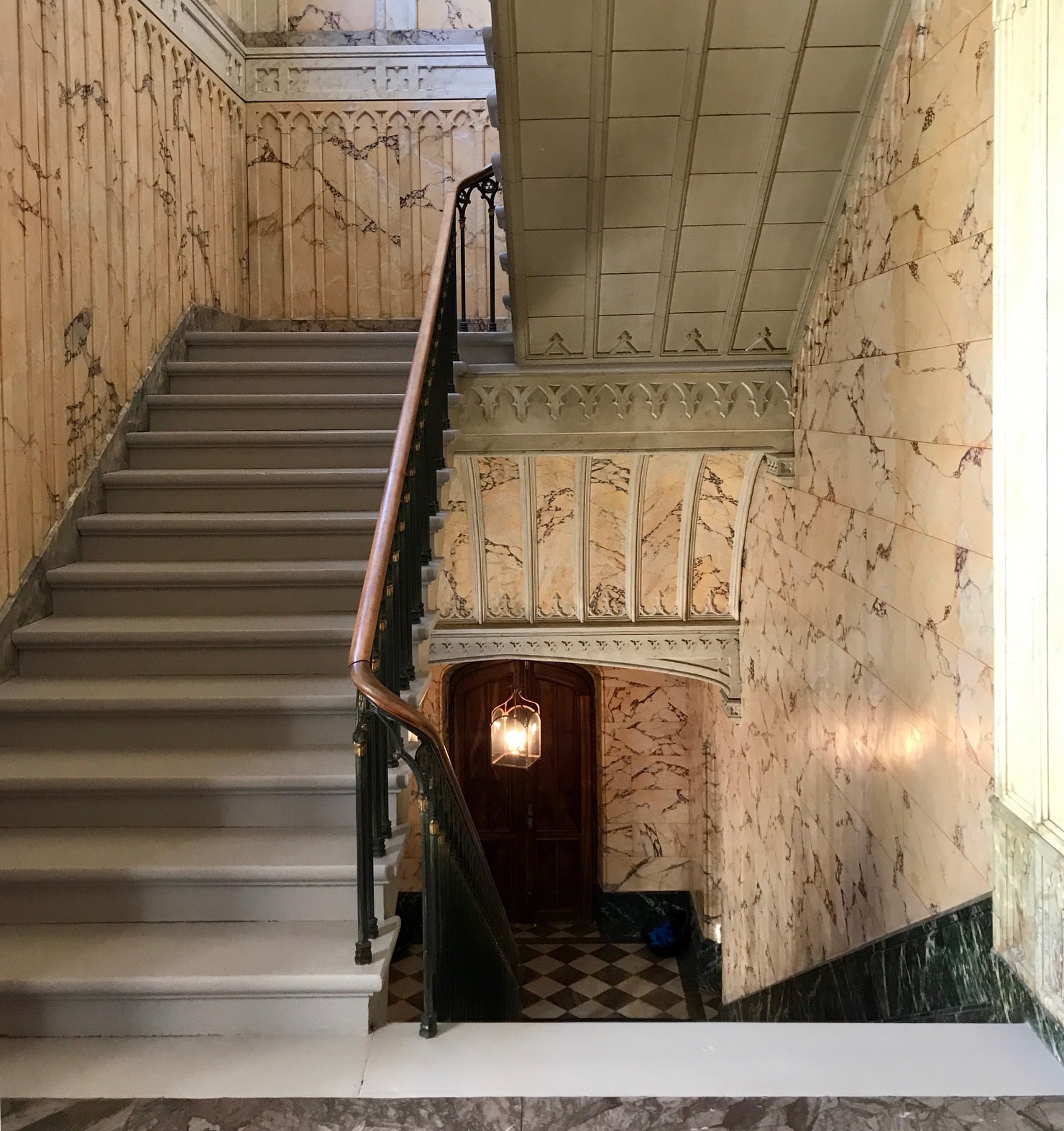 Escaliers intérieurs du Château de l'Aile