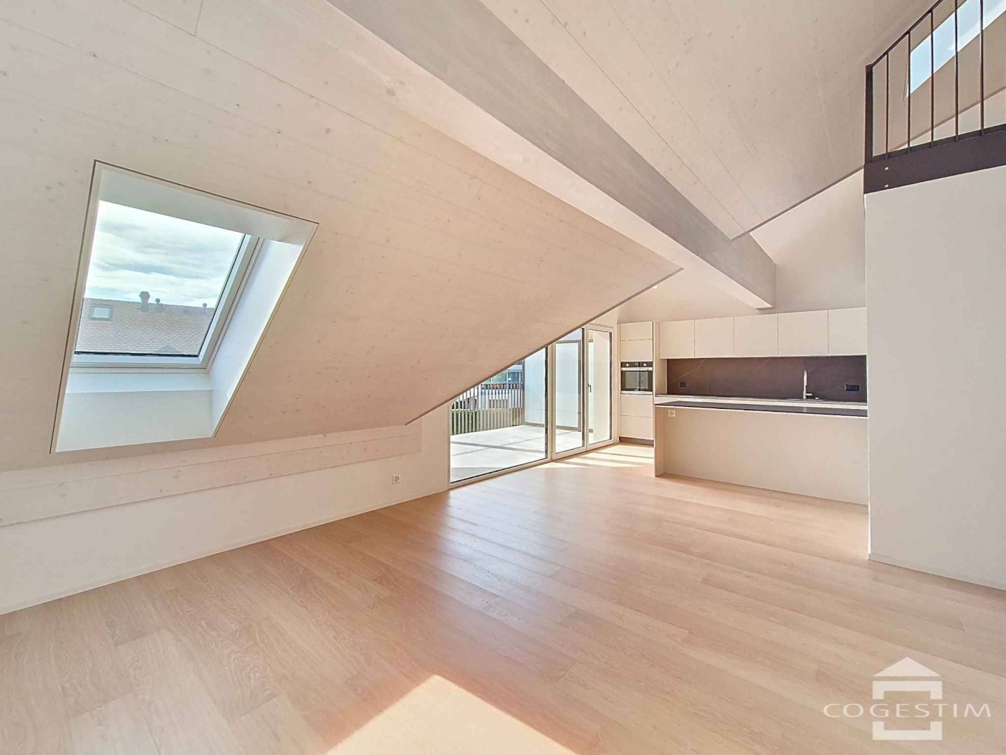 Appartement de 5 pièces
en duplex dans les combles,
avec balcon