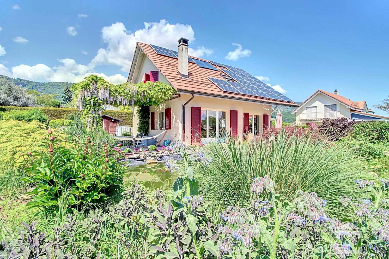 Maison familiale avec jardin