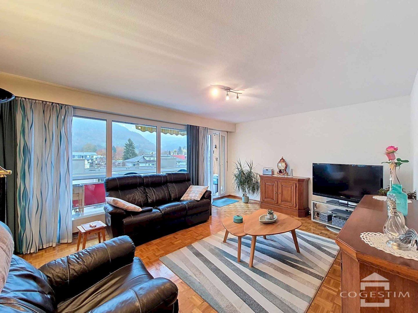 Spacieux 3.5 pièces avec vue sur les montagnes !