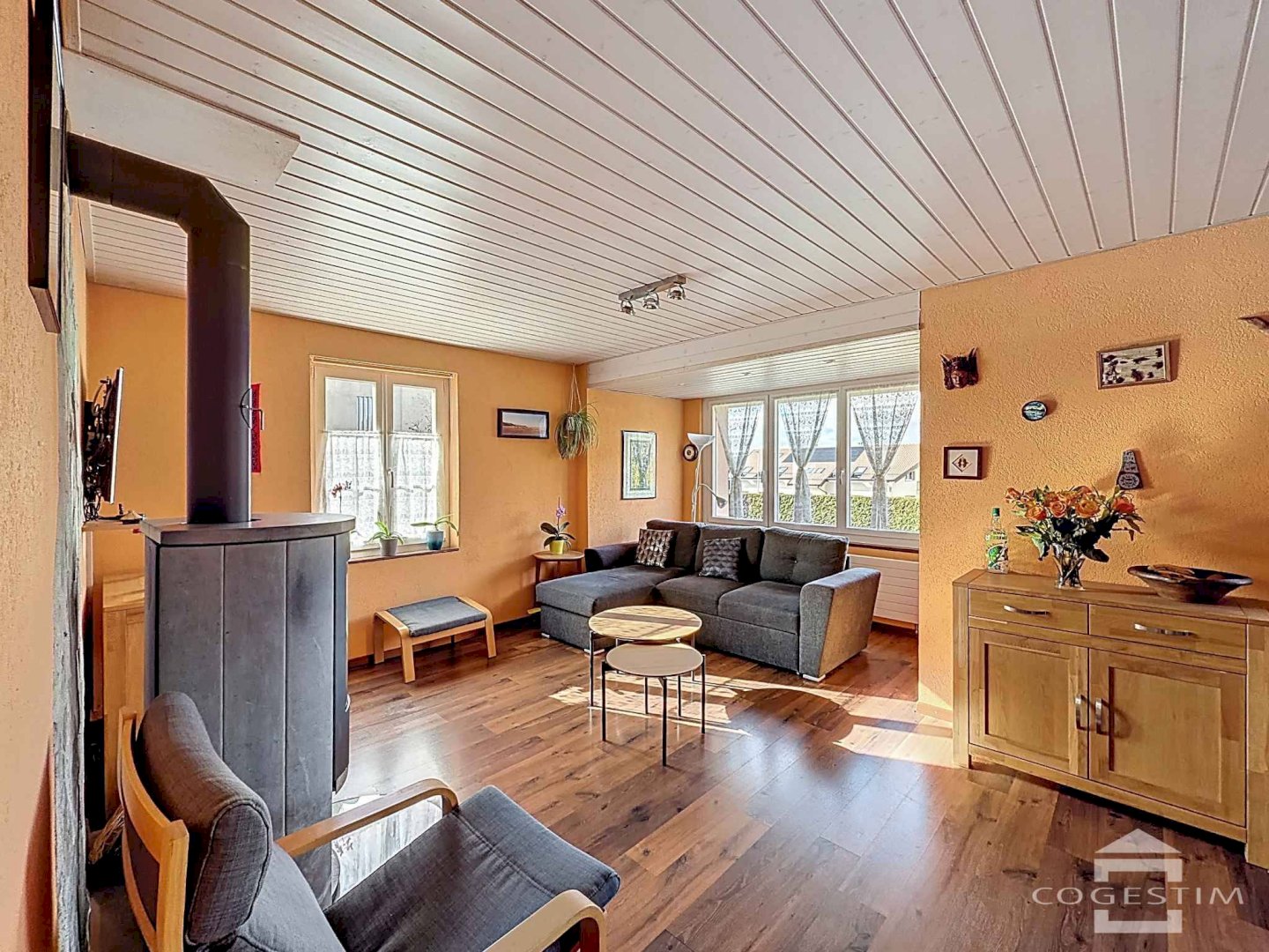 Maison individuelle avec jardin et dépendances