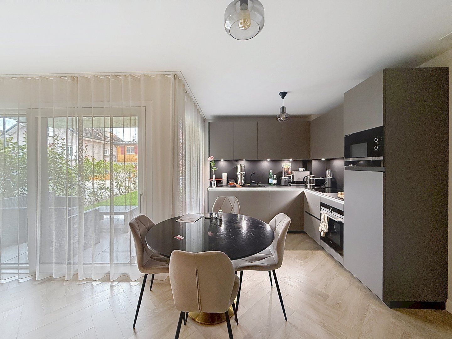 Magnifique logement de 2.5 pièces au rez-de-chaussée