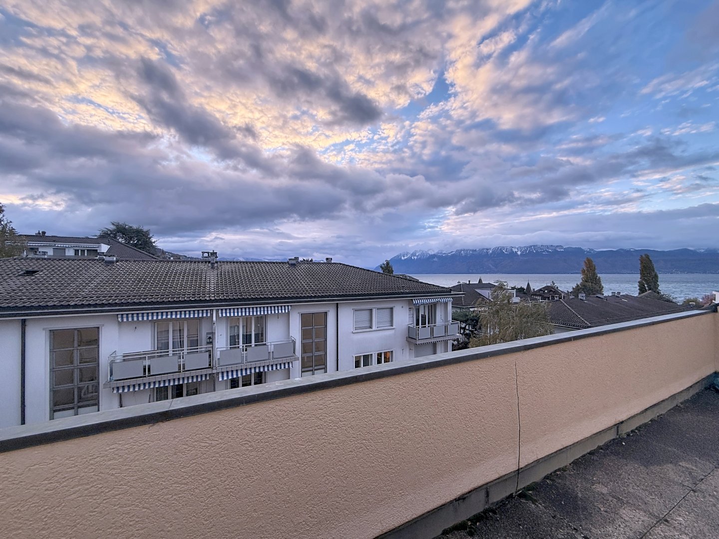 Bel appartement de 4 pièces situé en plein centre-ville de Pully