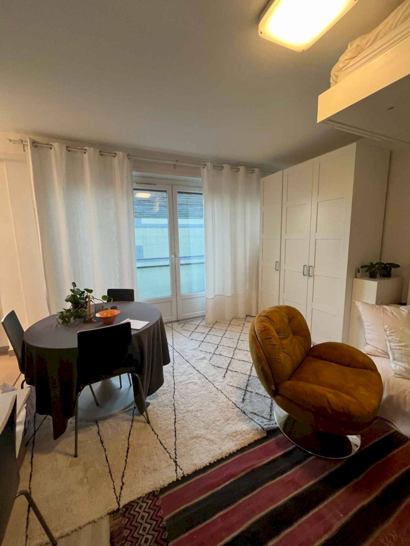 Très beau studio meublé