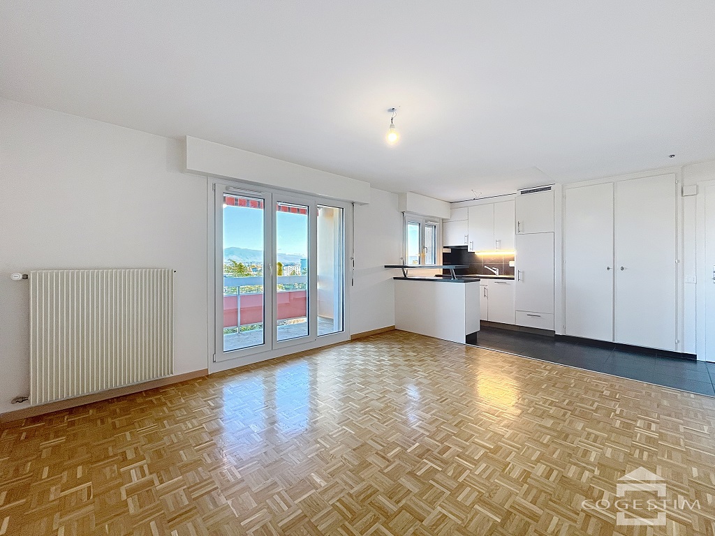Bel appartement de 2 pièces au 5ème étage