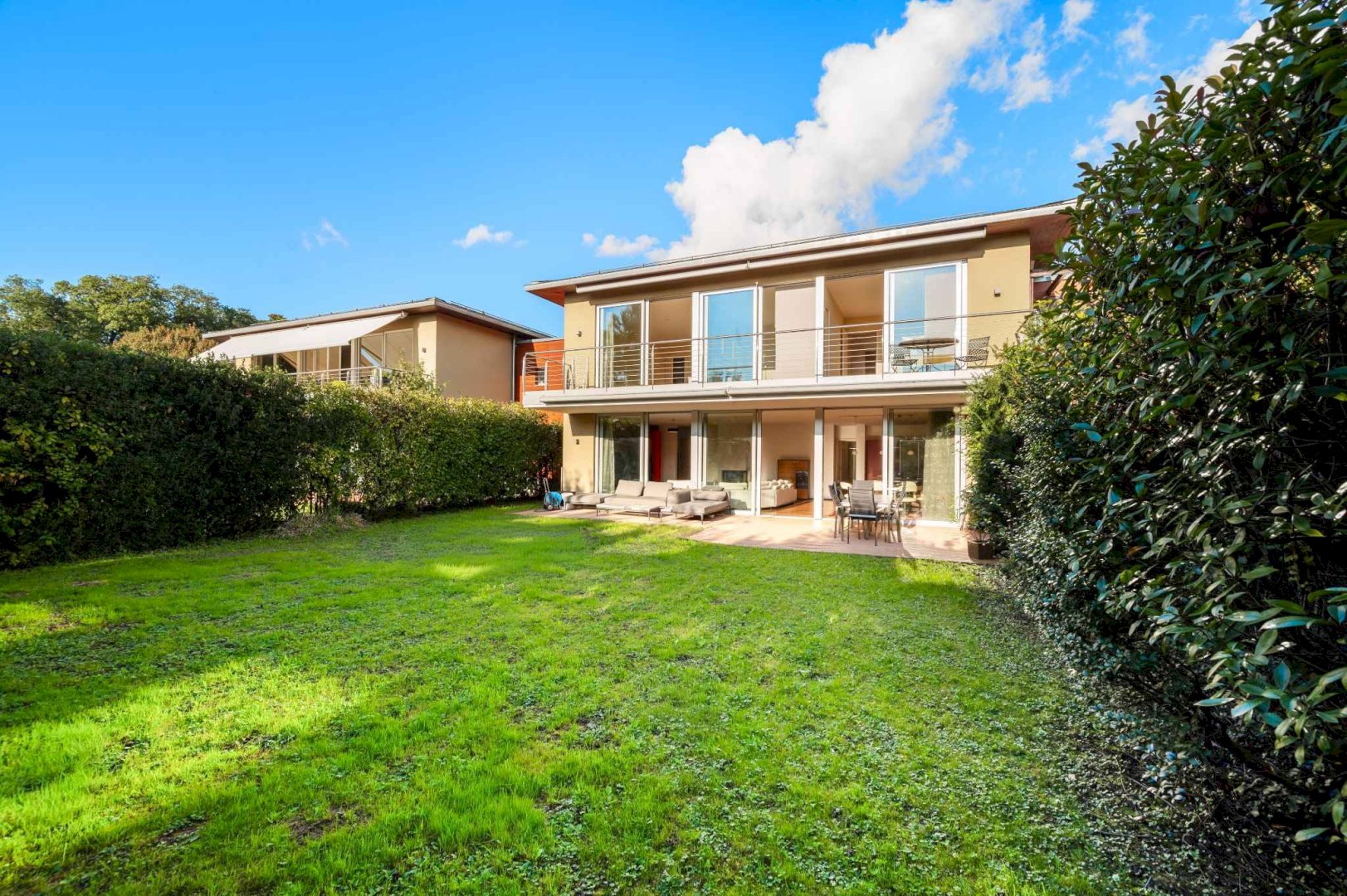 Le charme d’une maison, la sécurité d’une résidence 
Duplex de rêve à la Résidence le Hameau