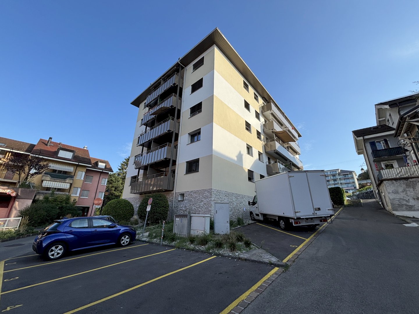 Place de parc extérieure dès le 1er avril 2026