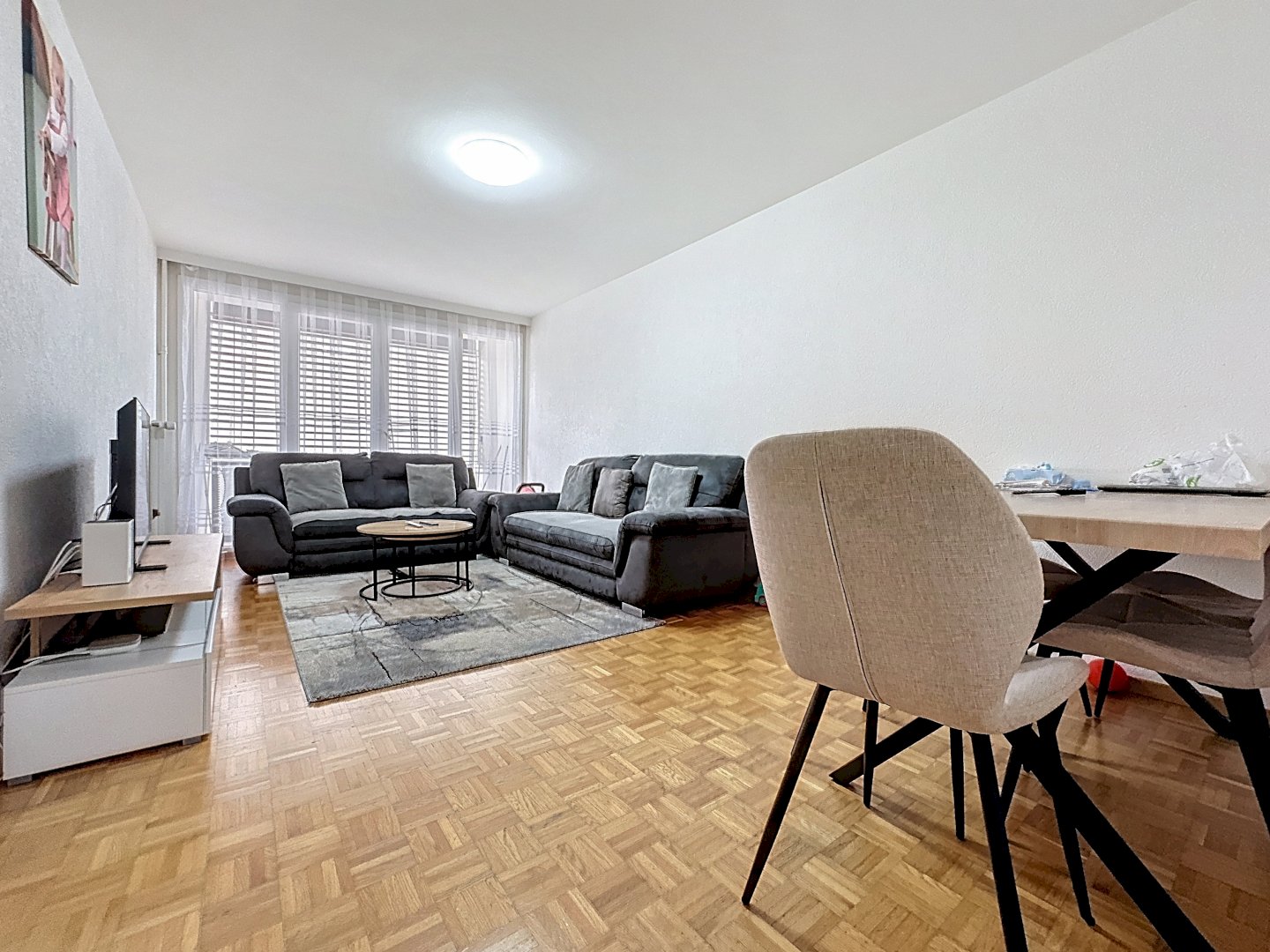 Appartement rafraîchi de 3 pces au 1er étage